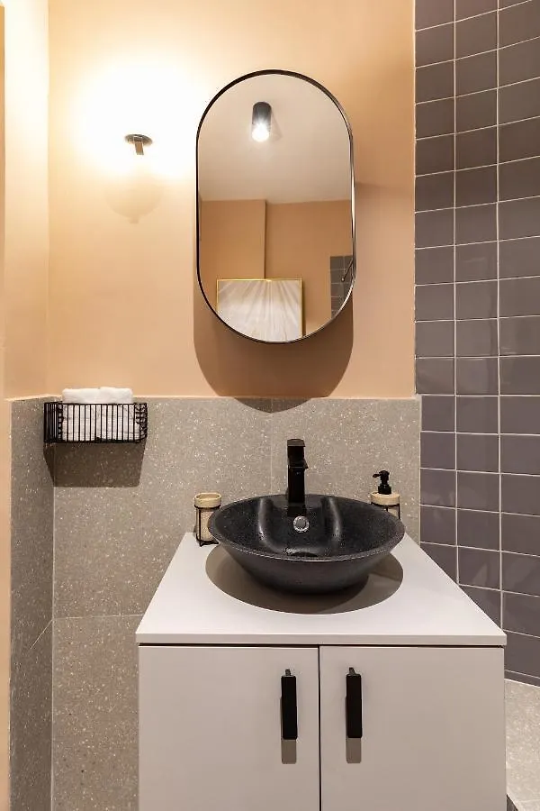 Qult - Orient Express Appartement Boekarest